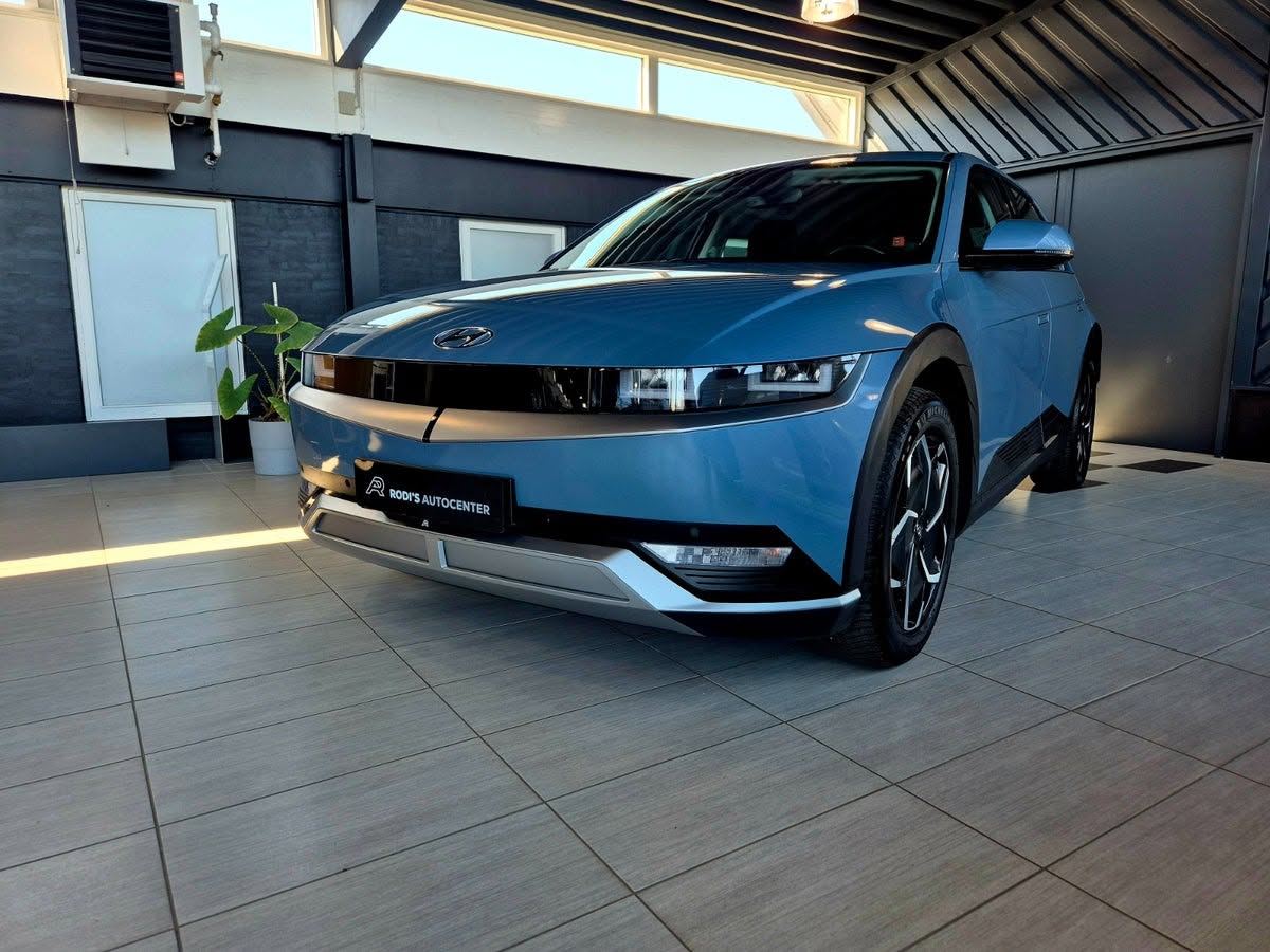 Blå Hyundai hos Rodi's Autocenter