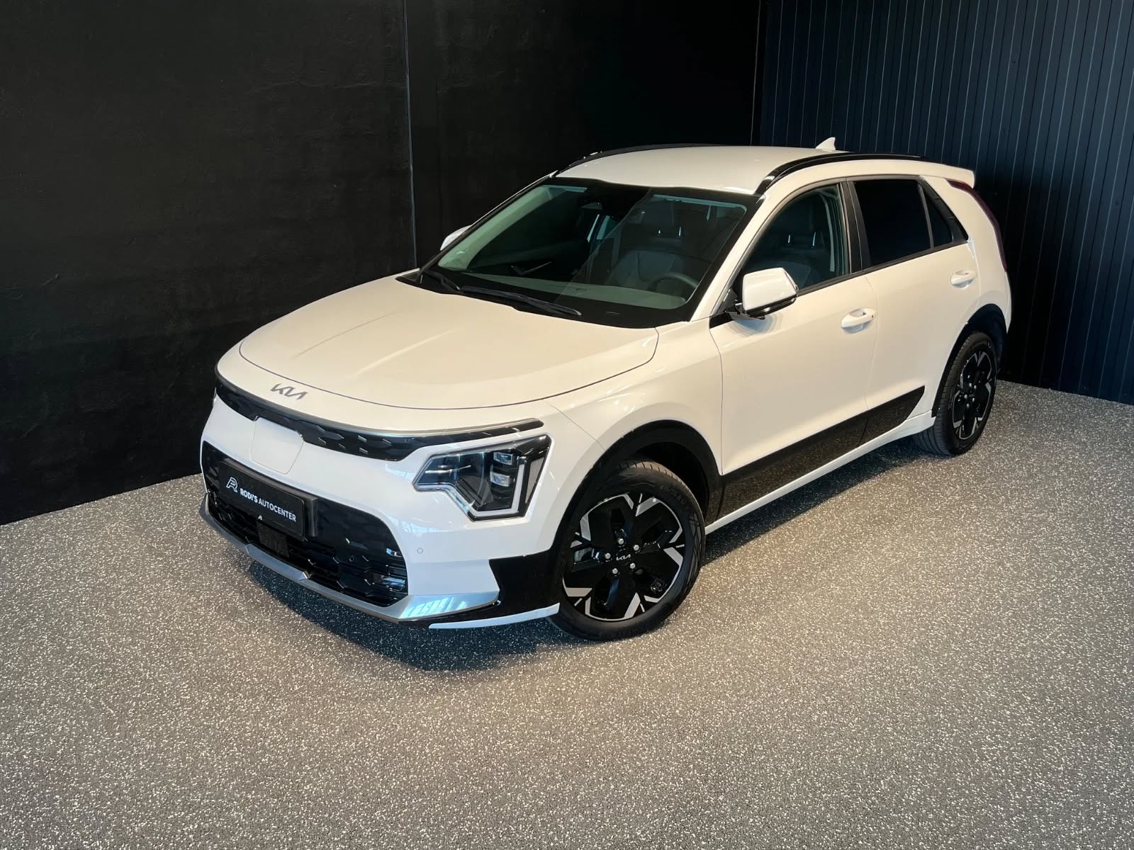 Hvid Kia hos Rodi's Autocenter